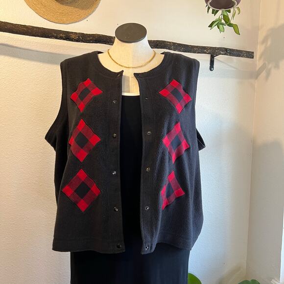 Black Plush Soft Plaid Patchwork Snap Button Sweater Vest Top Size 3X Holiday - Picture 8 of 11